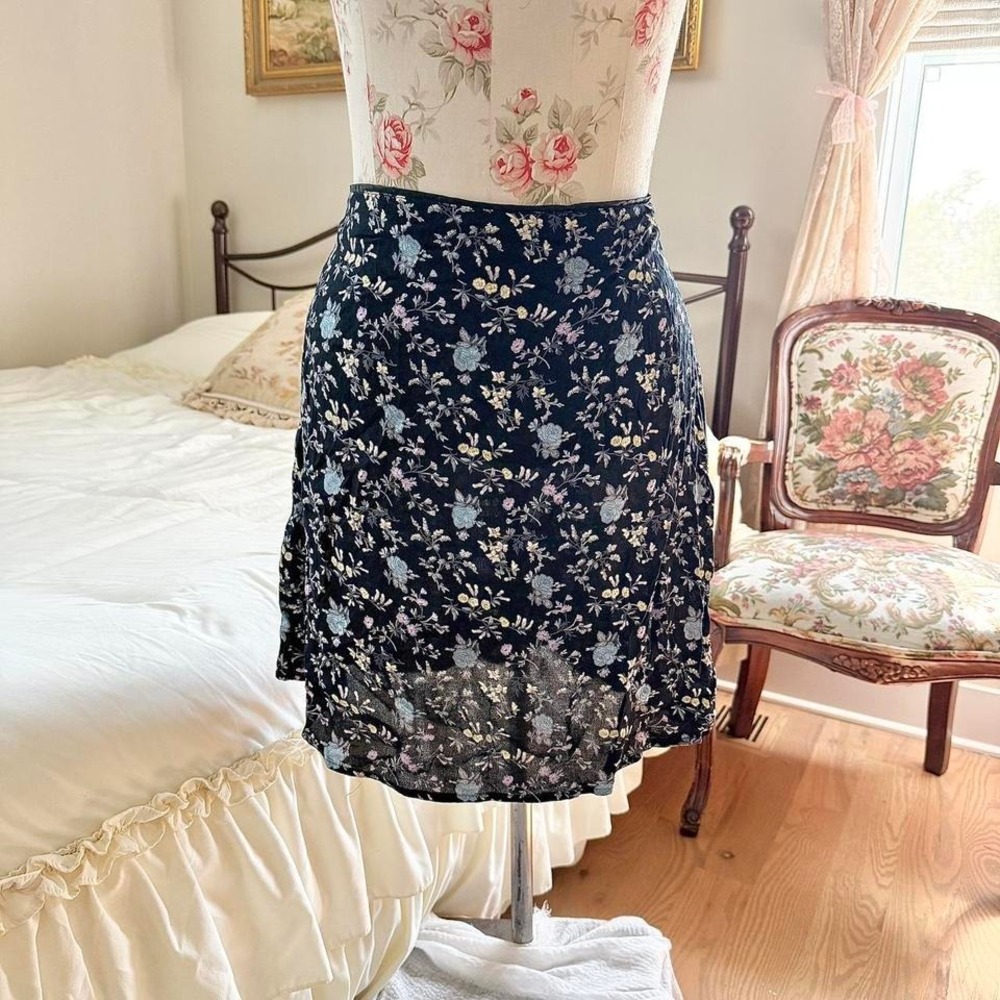 floral mini skirt  90s floral‎ mini skirt gap size 10